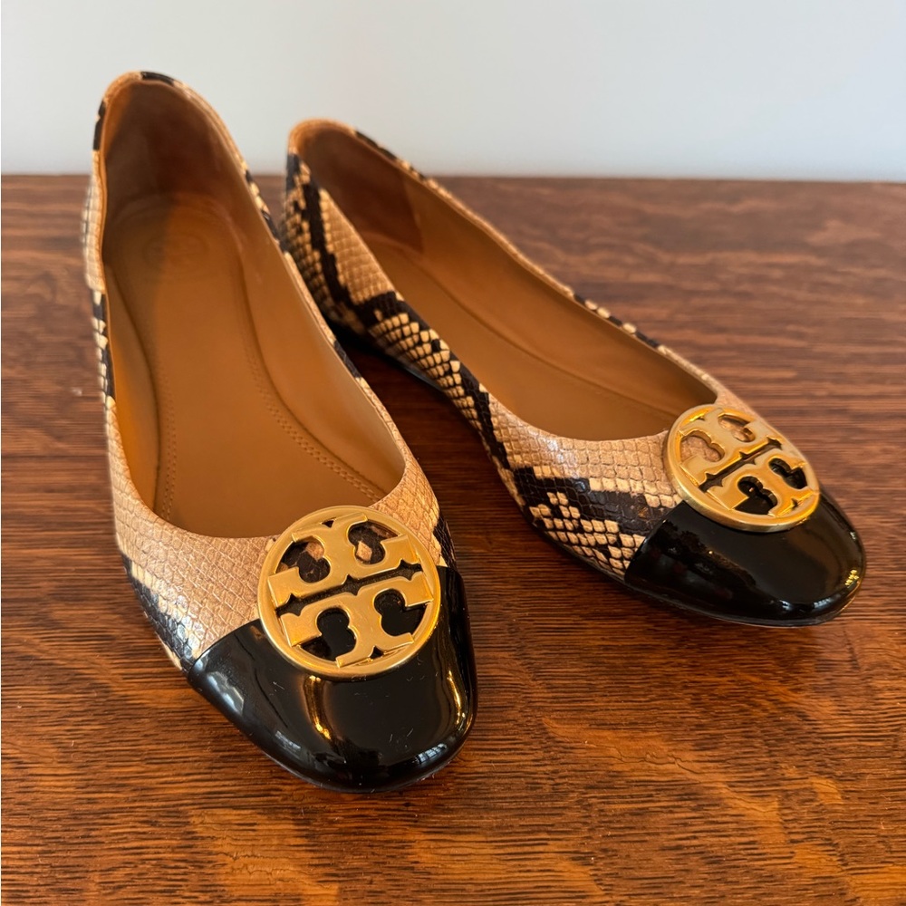 TORY BURCH Chelsea-Cap Toe Snakeskin Tan/Black Leather Flats